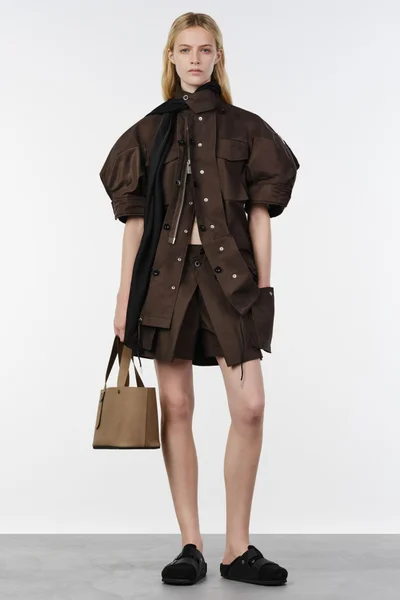 Look 16